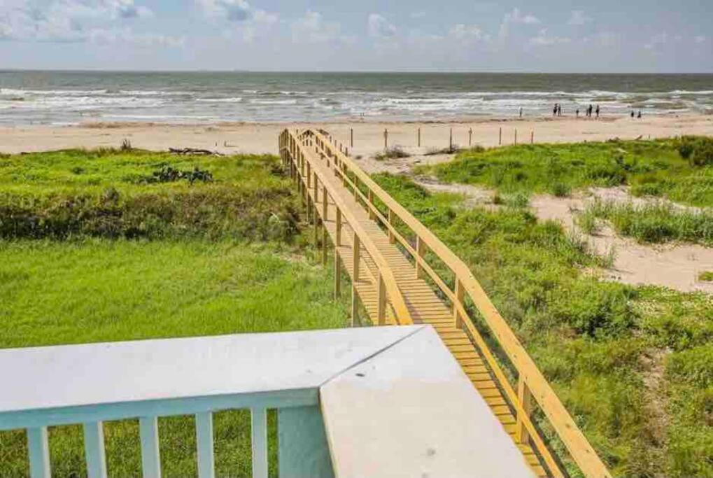 Beachfront Retreat! 3 Steps To Walkover! Сърфсайд Бийч Екстериор снимка